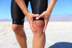 il dolore al ginocchio